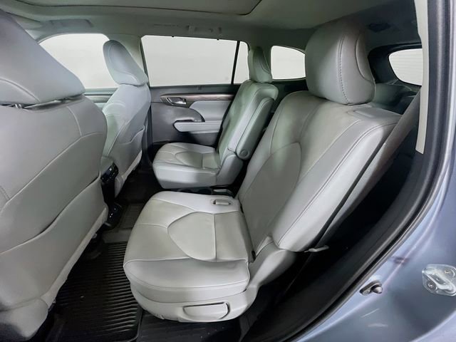 Used 2021 Toyota Highlander Platinum image 27