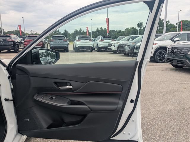 New 2026 Nissan Sentra SR w/ SR Premium Package FWD image 32