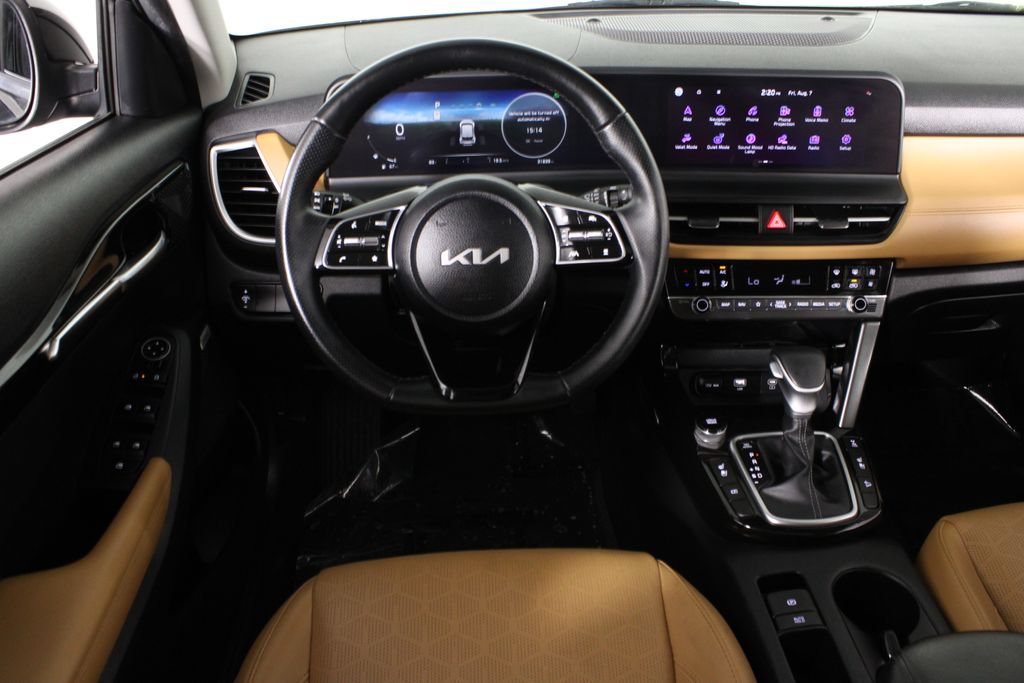 Used 2024 Kia Seltos SX w/ SX Sunroof Package AWD/4WD image 7