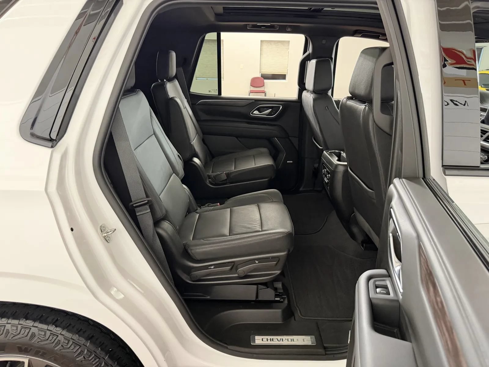 Used 2024 Chevrolet Tahoe Z71 w/ Off-Road Capability Package AWD/4WD image 40