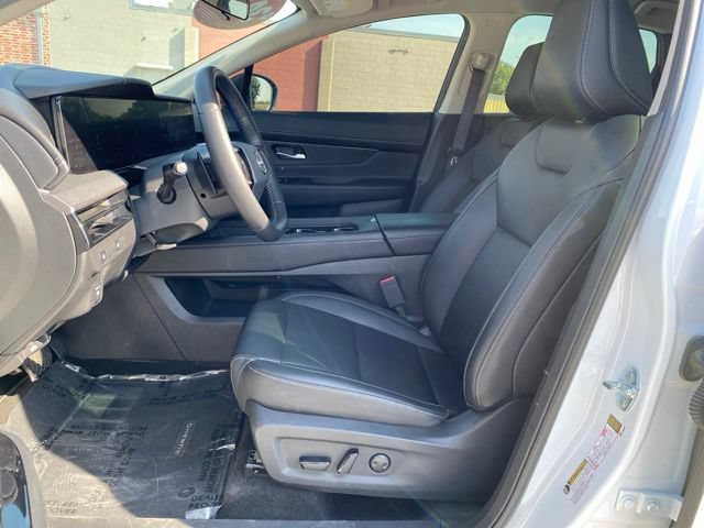 Used 2025 Nissan Murano SV FWD image 14