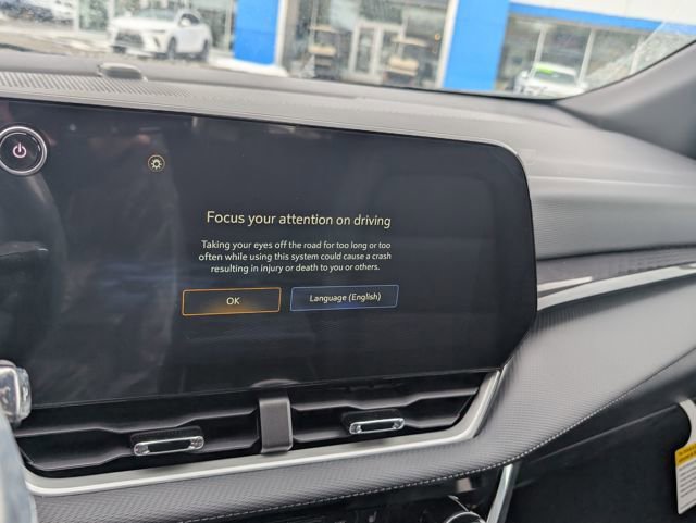 New 2026 Chevrolet Equinox LT w/ Convenience Package II image 21