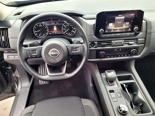 New 2025 Nissan Pathfinder S image 6