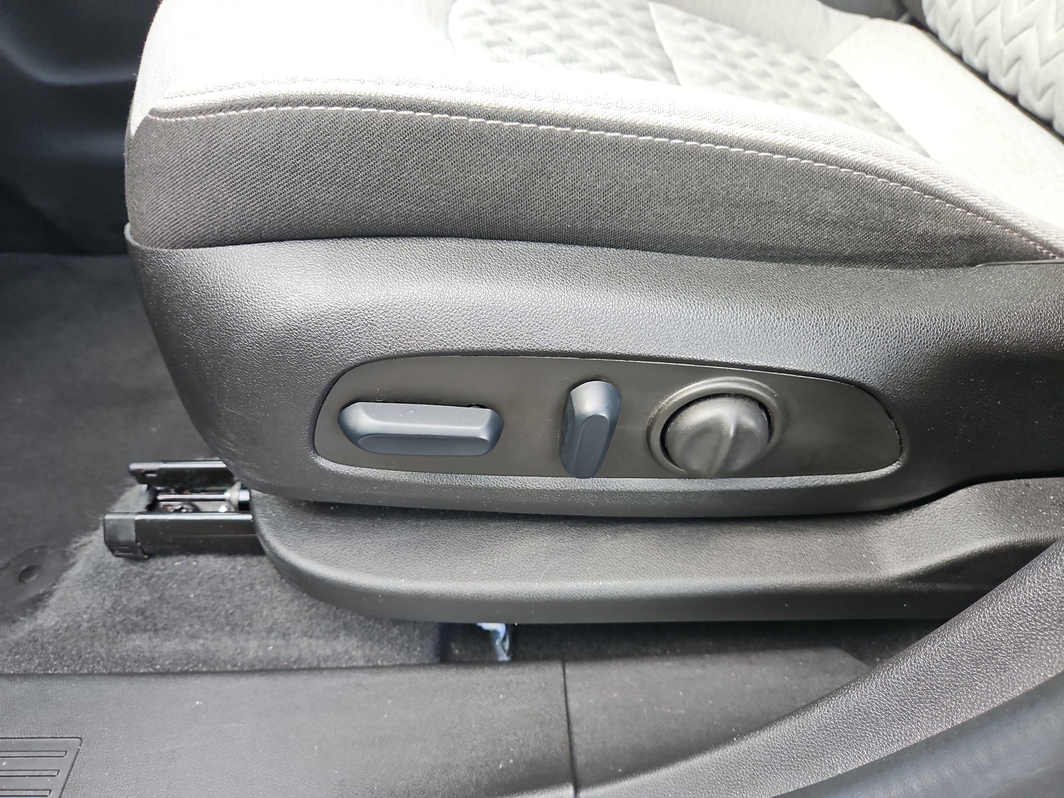 Used 2024 Chevrolet Equinox LS w/ LS Convenience Package FWD image 15
