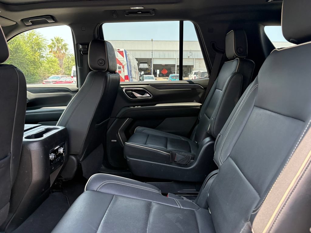 Used 2022 GMC Yukon SLT w/ SLT Premium Package AWD/4WD image 15
