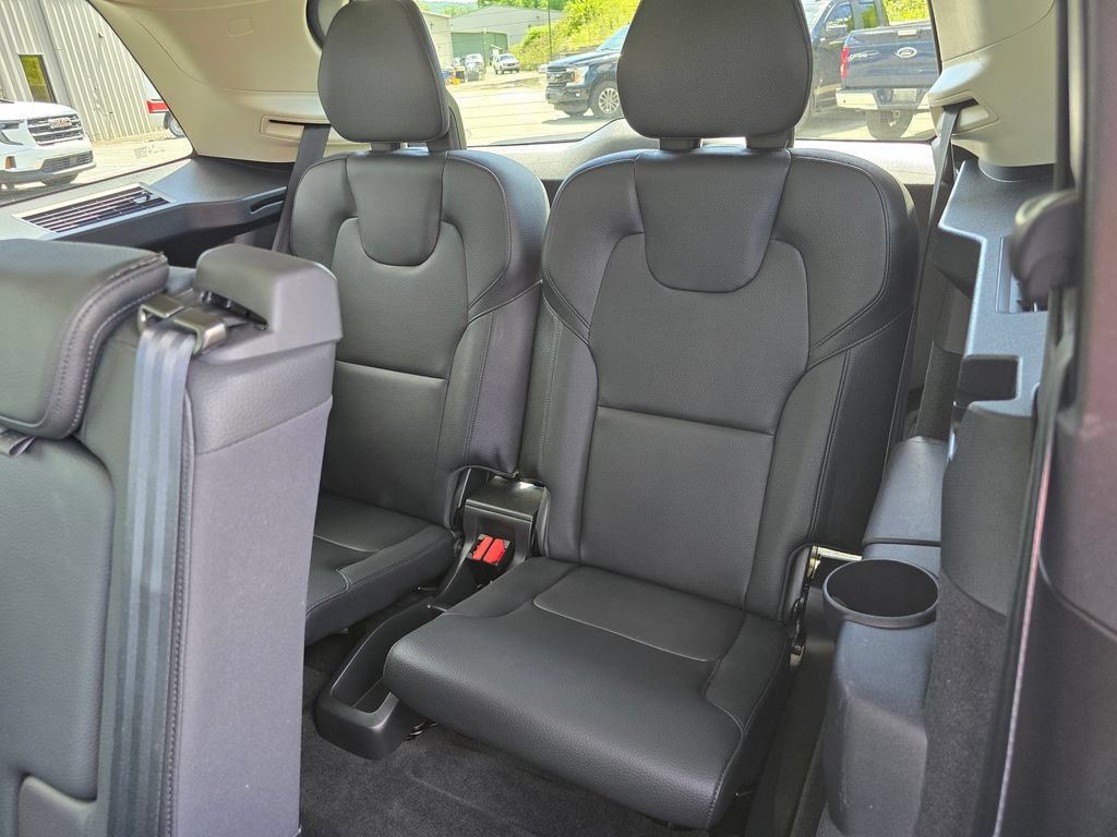Used 2023 Volvo XC90 B6 Plus w/ Protection Package Premier AWD/4WD image 14