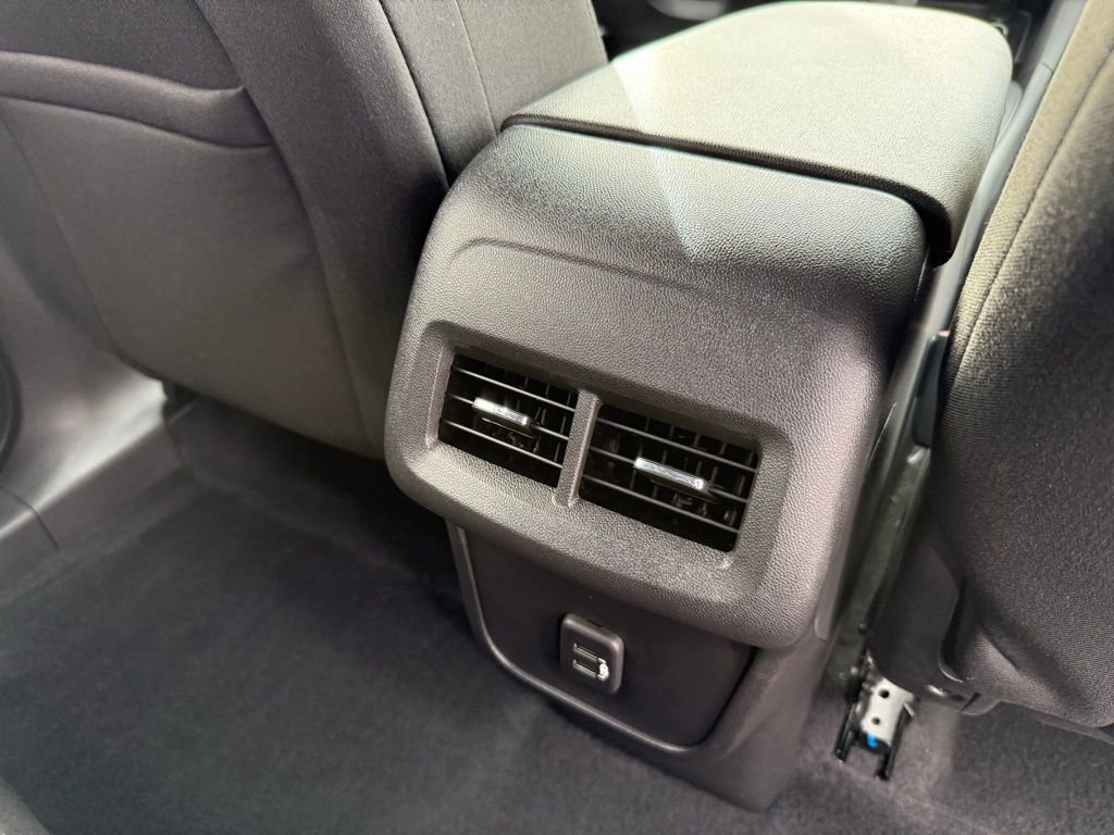 Used 2020 Chevrolet Equinox LT image 17