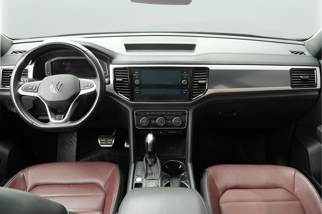 Used 2023 Volkswagen Atlas Cross Sport SEL Premium R-Line image 5