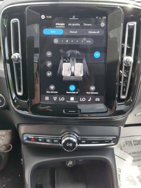 Certified 2026 Volvo XC40 B5 Plus AWD/4WD image 12