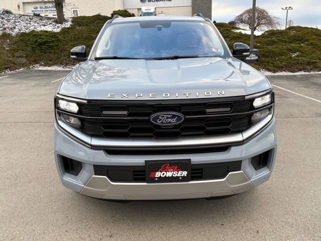 Used 2025 Ford Expedition Platinum w/ Driver's Package image 8