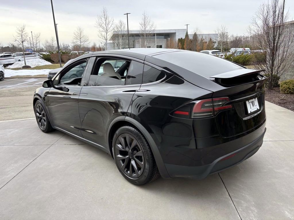 Used 2022 Tesla Model X image 5