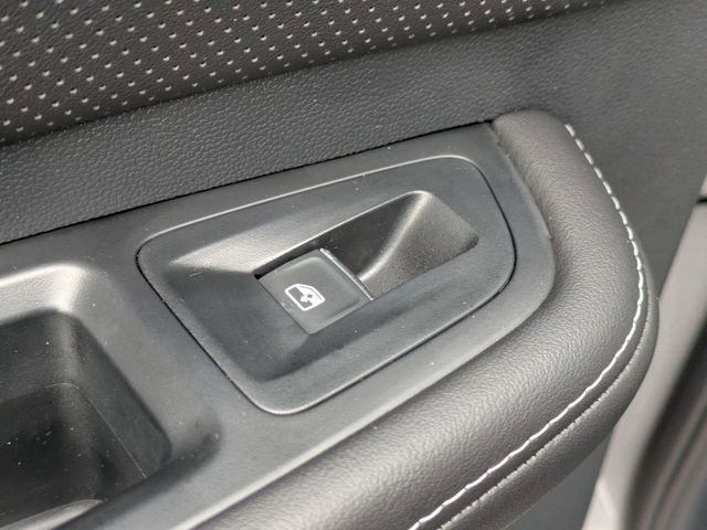 Used 2025 Volkswagen Atlas SE image 25