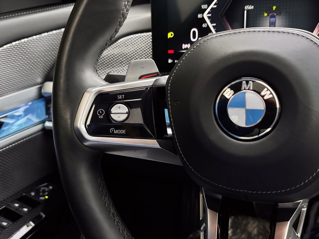 Used 2025 BMW 760i xDrive w/ Executive Package image 17