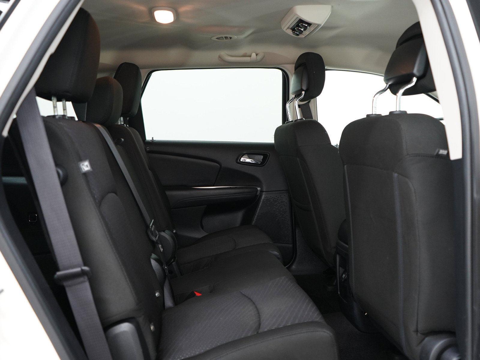 Used 2019 Dodge Journey SE w/ Blacktop Package FWD image 13