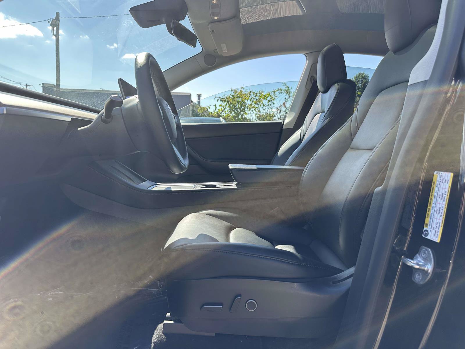 Used 2022 Tesla Model Y Long Range AWD/4WD image 15