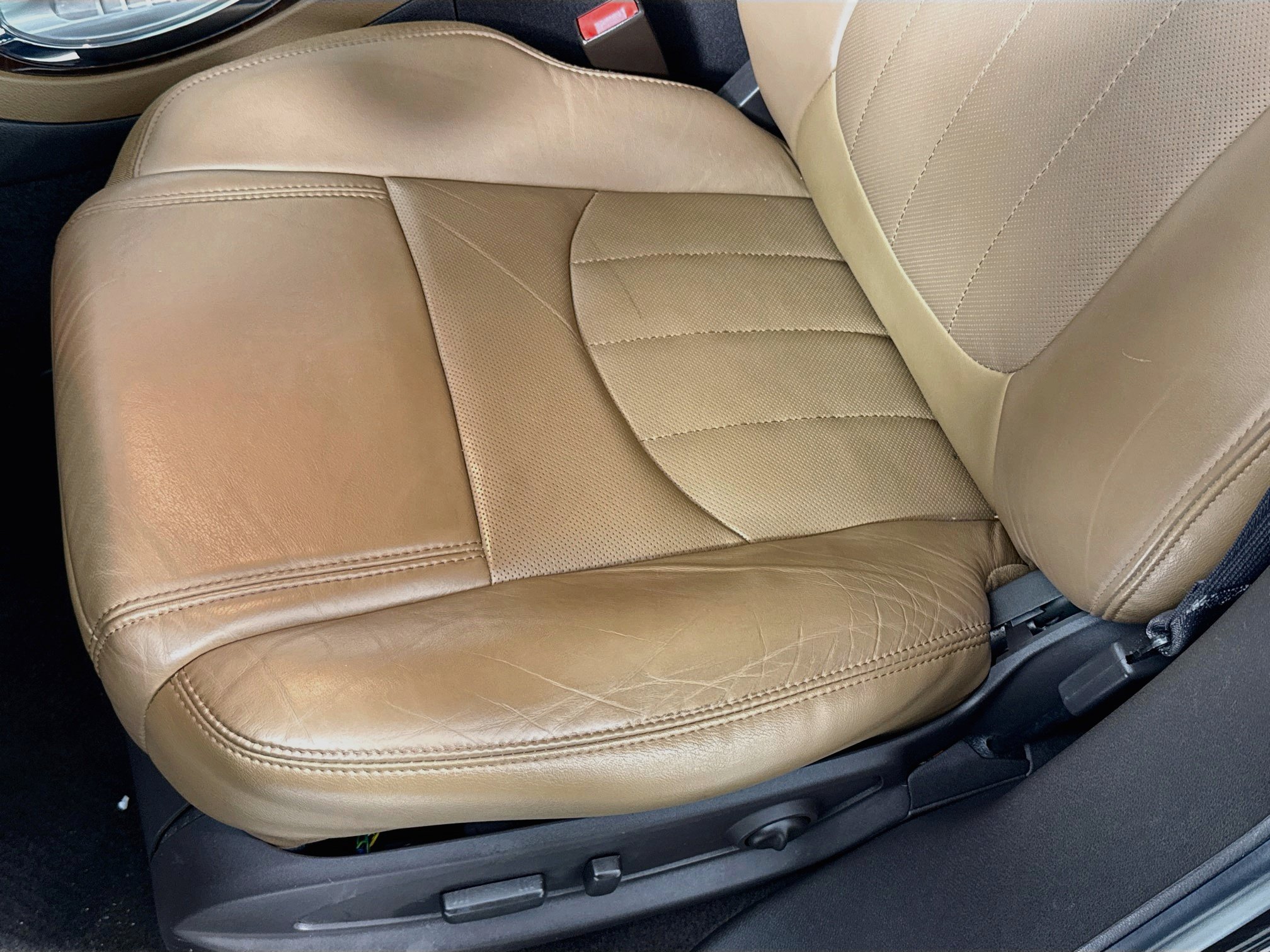 Used 2016 Buick Enclave Leather FWD image 19
