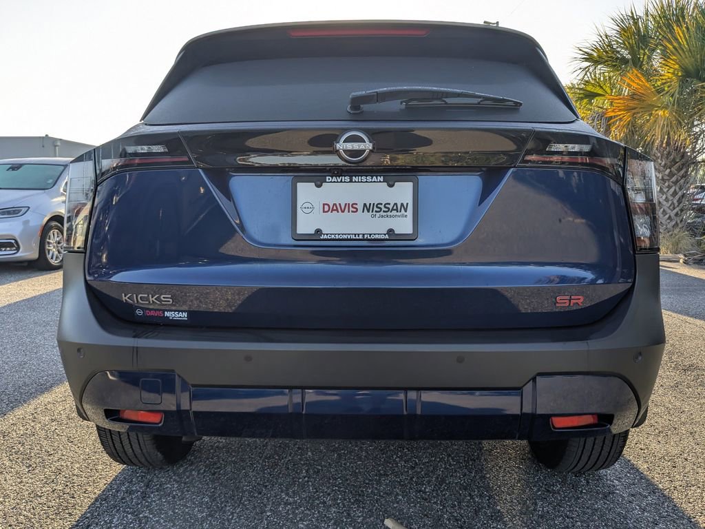 Used 2025 Nissan Kicks SR FWD image 5