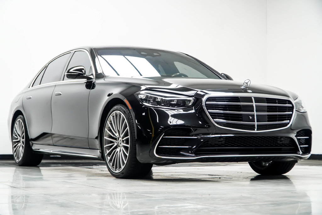 Used 2023 Mercedes-Benz S 500 4MATIC w/ AMG Line image 5