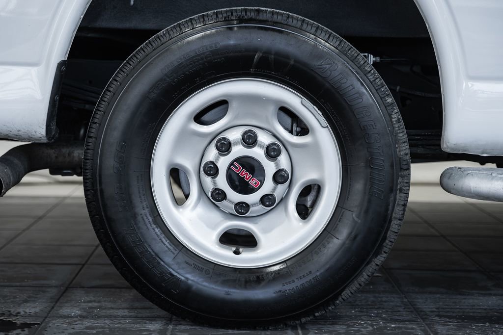 Used 2023 GMC Savana 2500 w/ Driver Convenience Package image 14