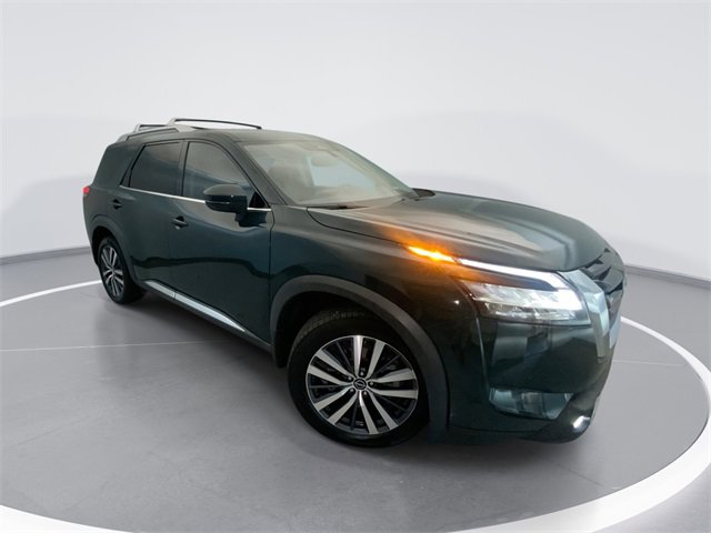 Used 2022 Nissan Pathfinder Platinum w/ Cargo Package