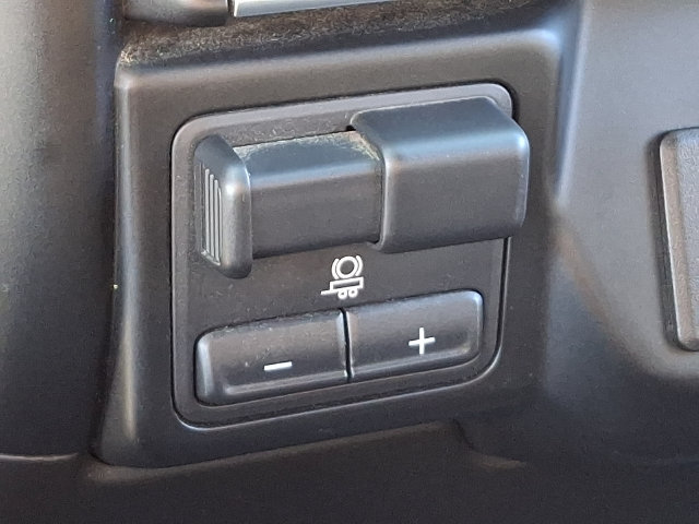 Used 2022 Chevrolet Silverado 2500 LT AWD/4WD image 16