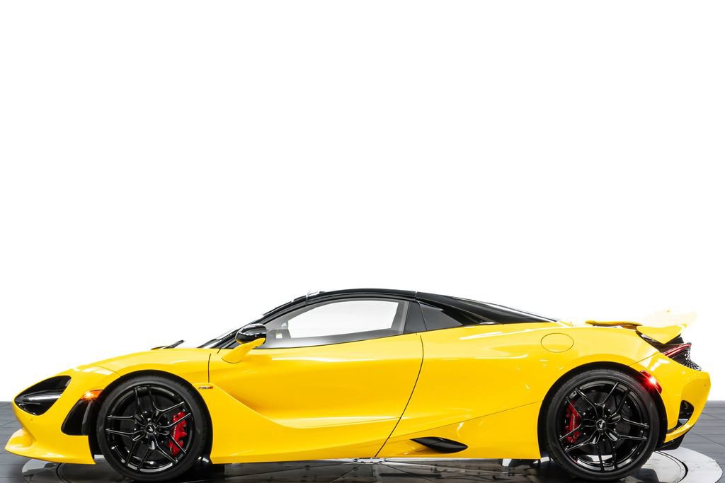 Used 2024 McLaren 750S Spider image 3
