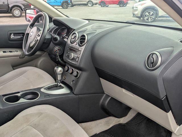 Used 2013 Nissan Rogue S FWD image 25