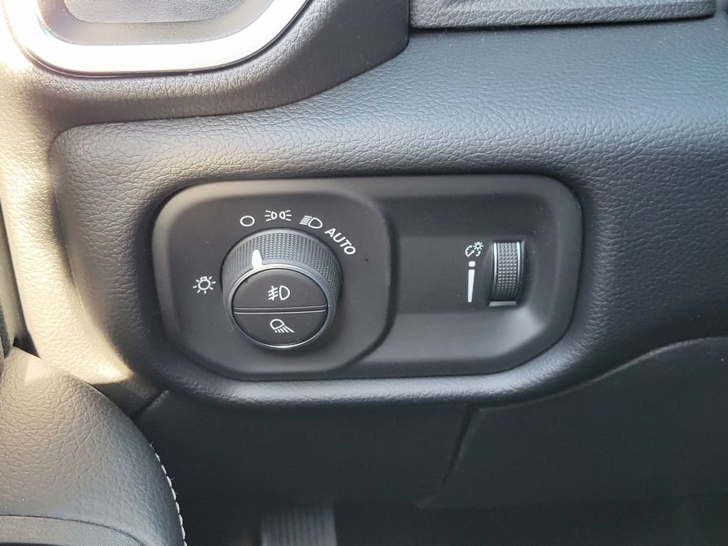New 2026 RAM 2500 Big Horn AWD/4WD image 12