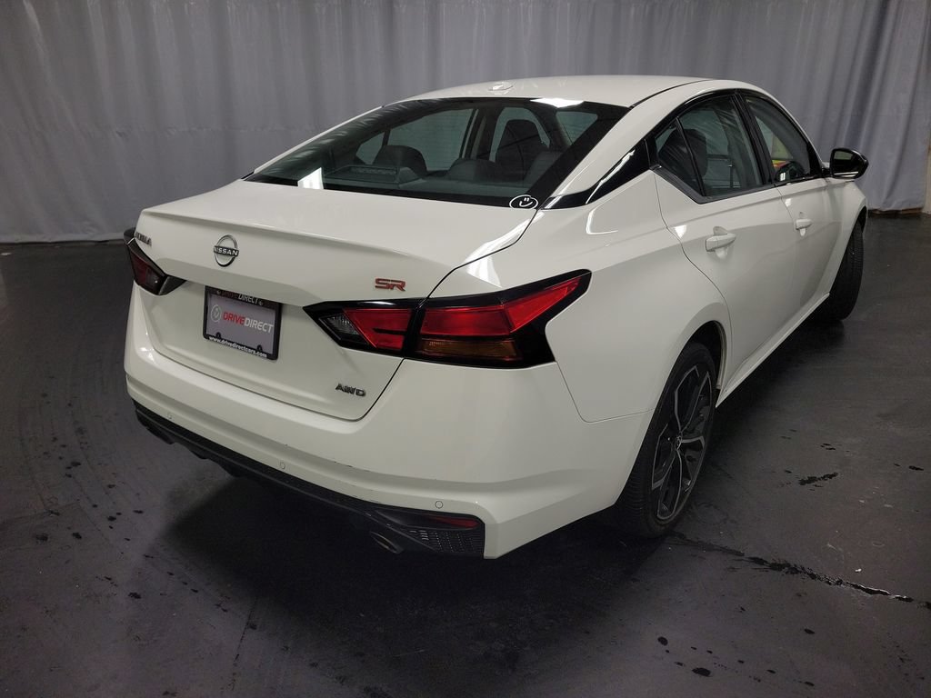 Used 2024 Nissan Altima 2.5 SR AWD/4WD image 8