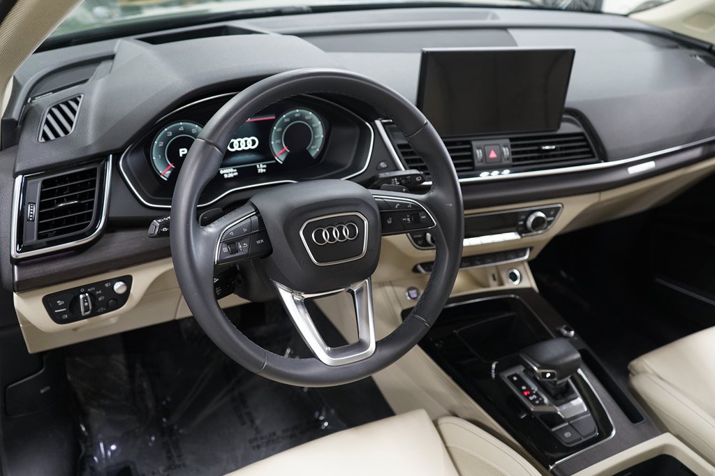 Used 2023 Audi Q5 2.0T Prestige w/ Prestige Package AWD/4WD image 11