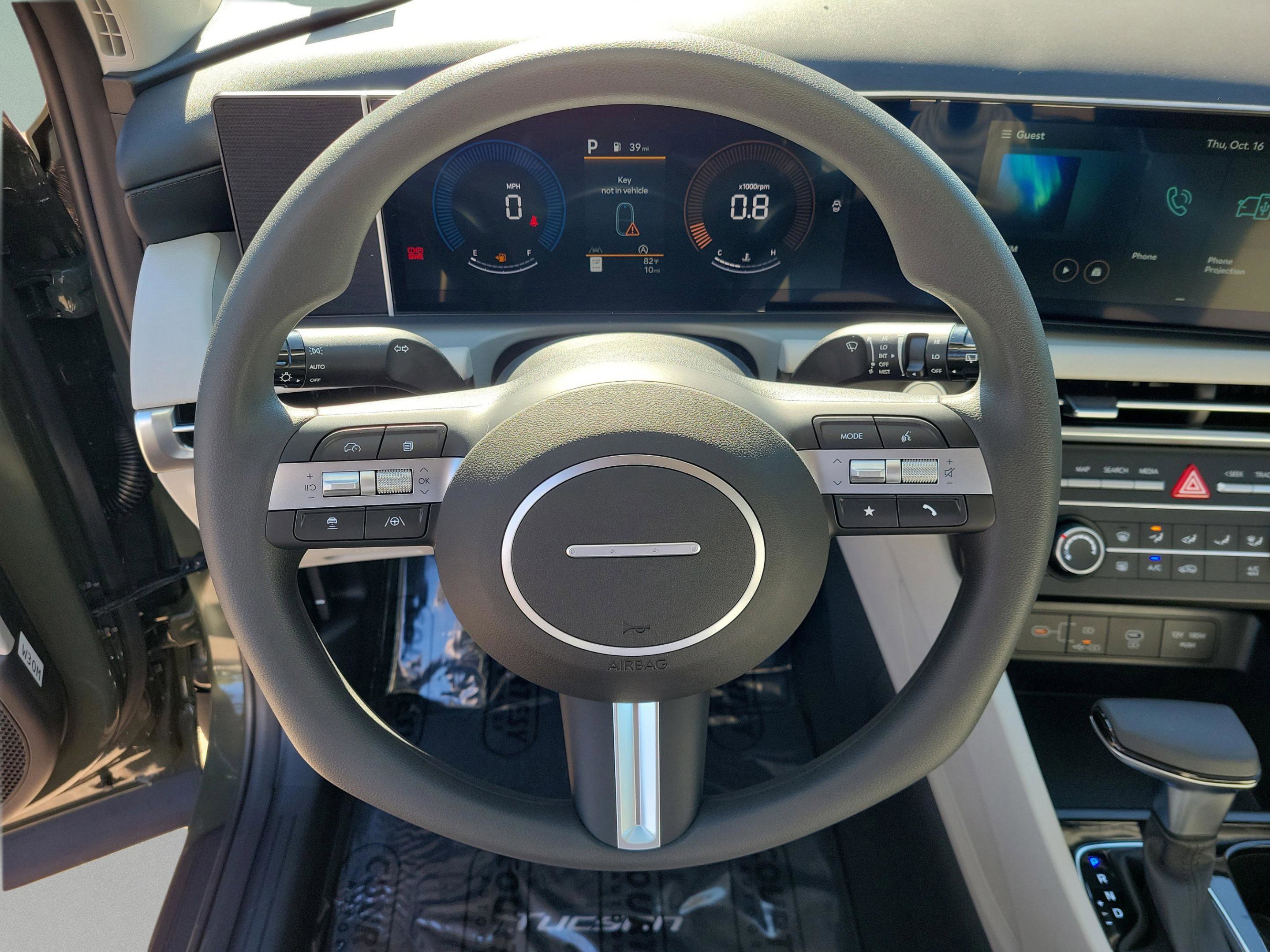 New 2026 Hyundai Tucson SE image 23