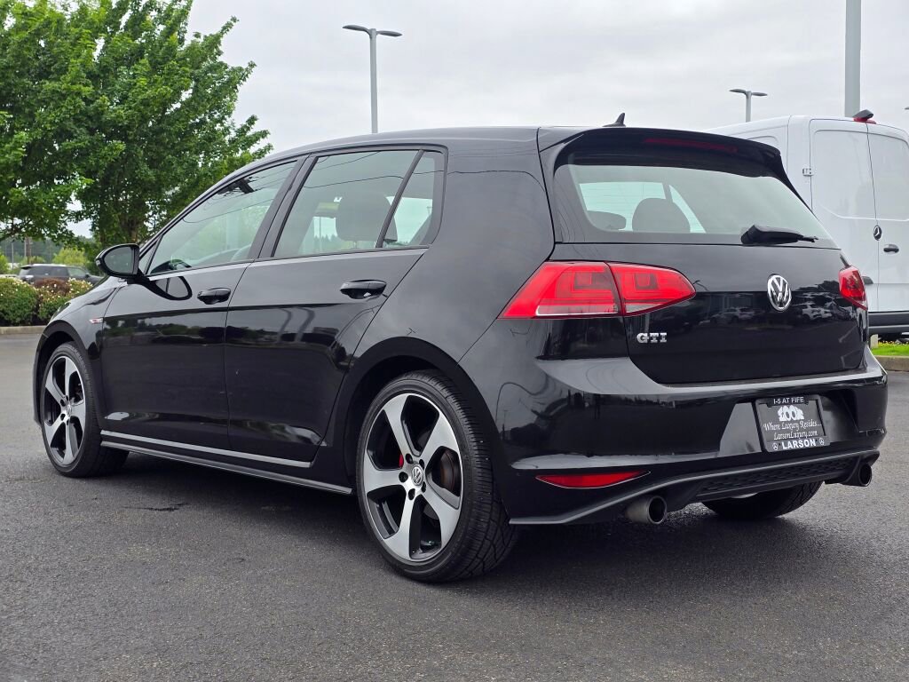 Used 2016 Volkswagen GTI SE w/ Lighting Package (SEL) FWD image 4