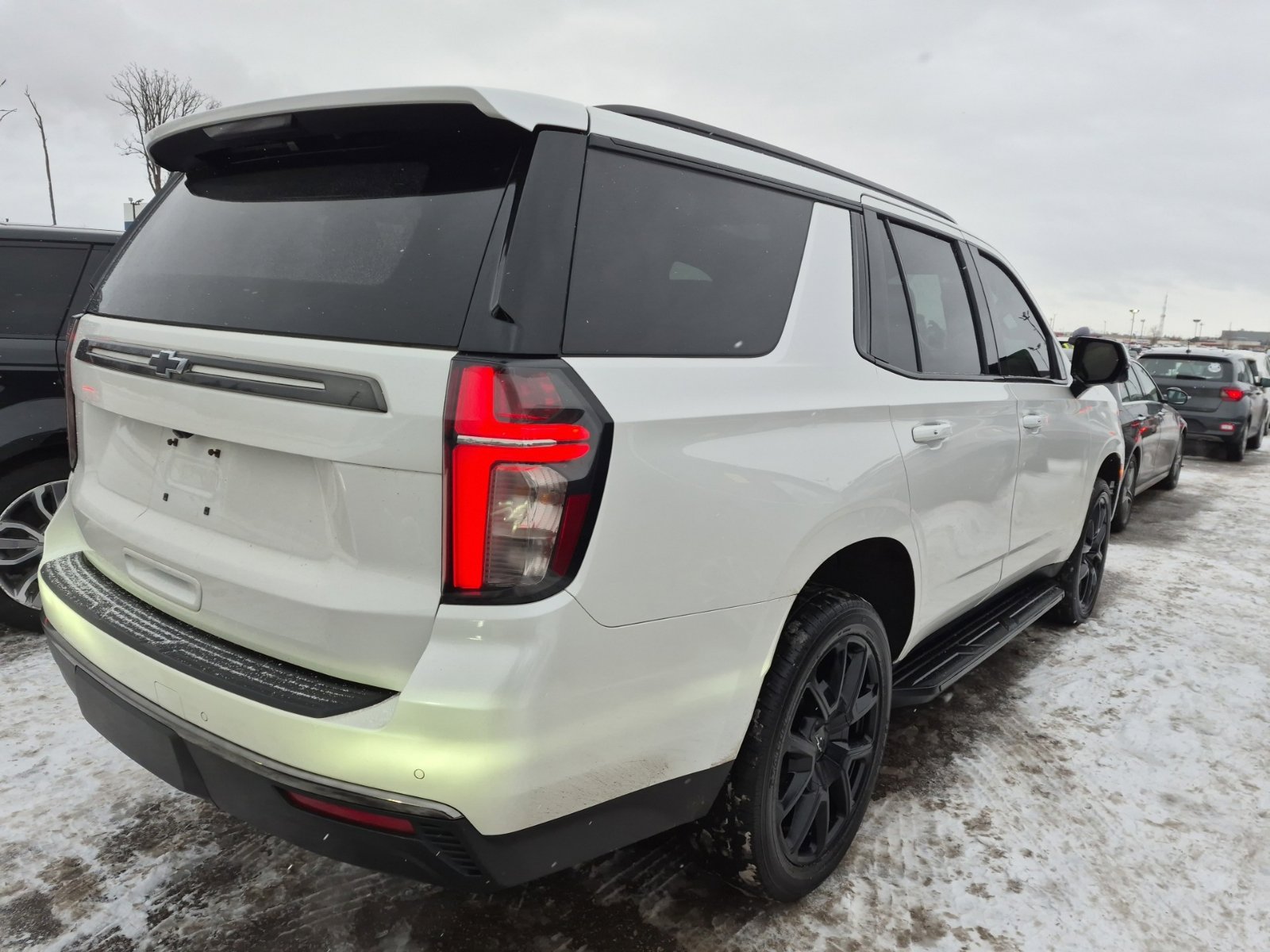 Used 2021 Chevrolet Tahoe RST w/ Luxury Package image 3