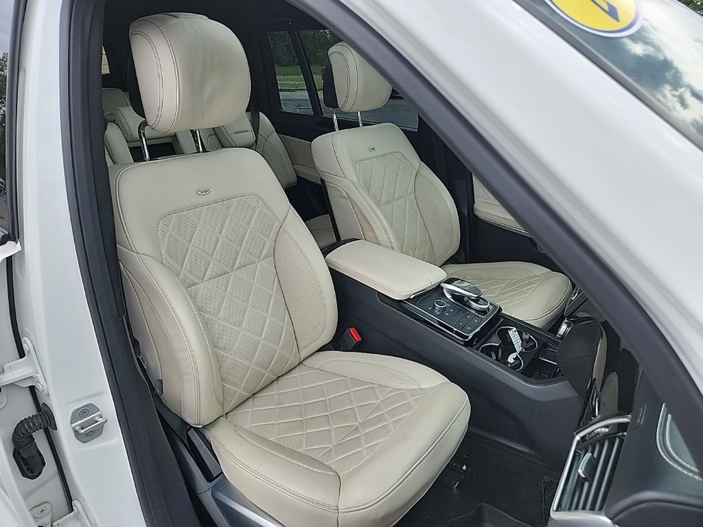 Used 2018 Mercedes-Benz GLS 550 4MATIC image 43