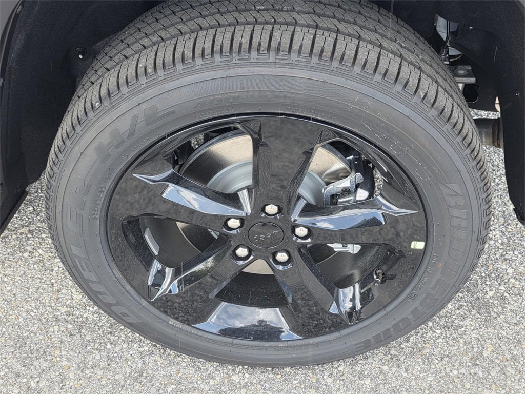 New 2025 Jeep Grand Cherokee L Altitude image 34