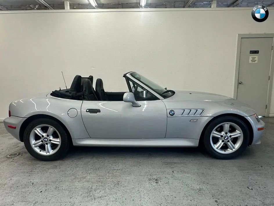 Used 2000 BMW Z3 2.5i image 10