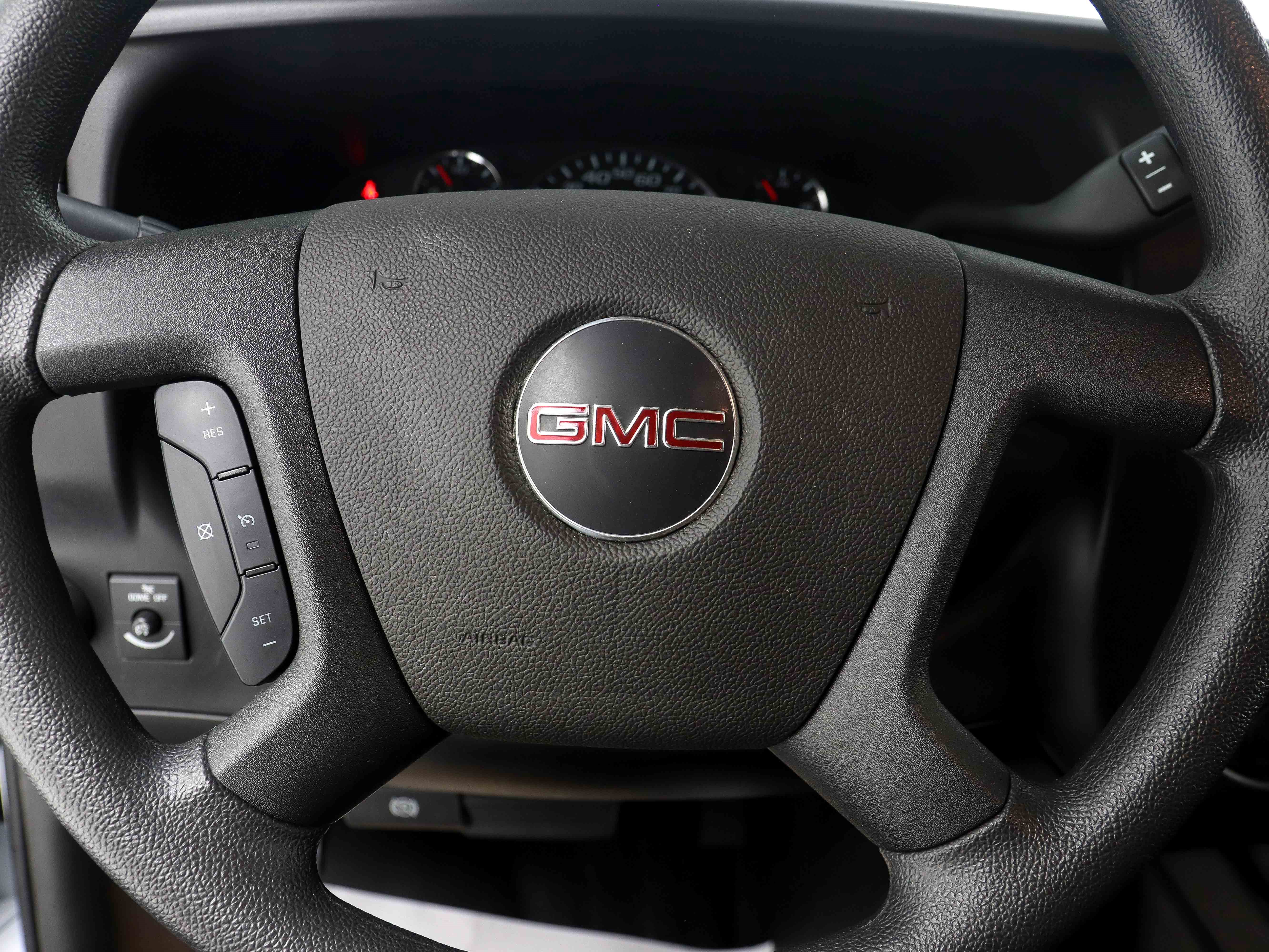 Used 2025 GMC Savana 2500 Extended w/ Driver Convenience Package RWD image 21