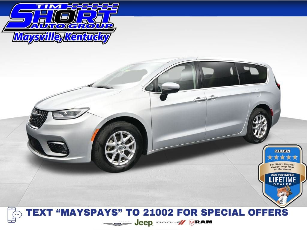Used 2023 Chrysler Pacifica Touring-L FWD image 1