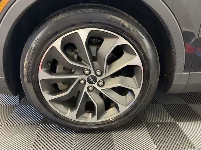 Used 2022 Lincoln Nautilus Reserve image 29