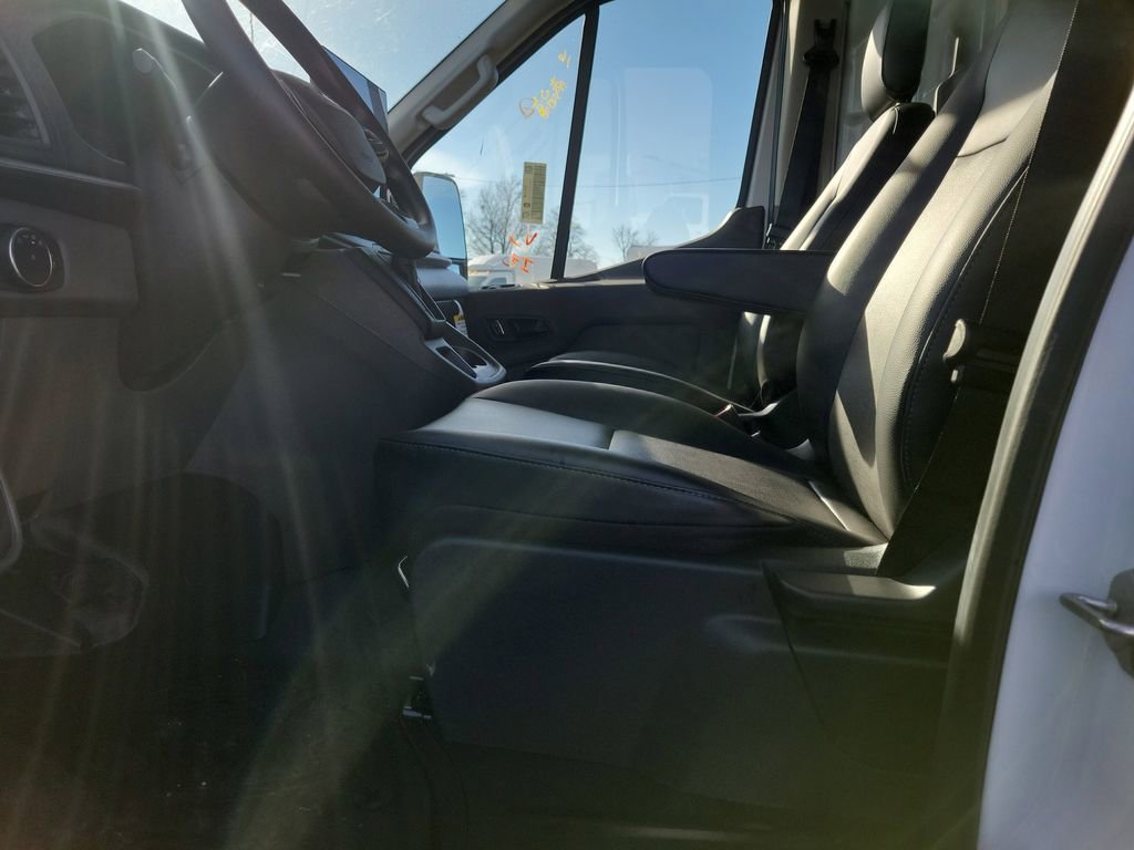 New 2026 Ford Transit 250 148 Medium Roof RWD image 21