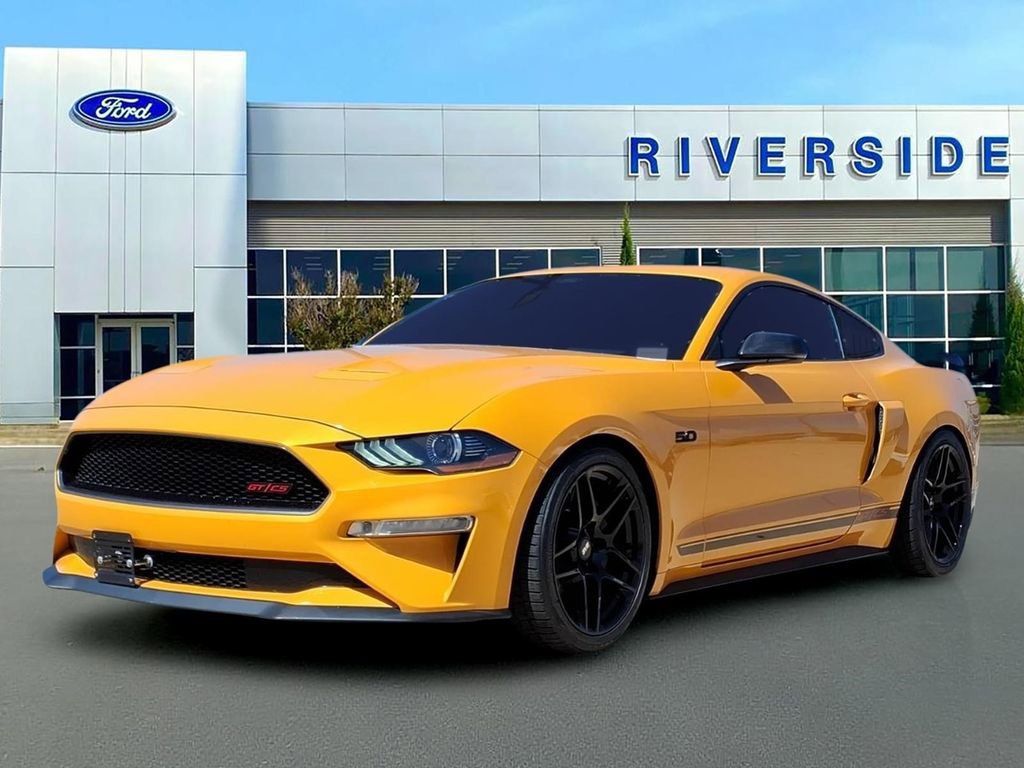 Used 2022 Ford Mustang GT Premium w/ Equipment Group 401A RWD image 3