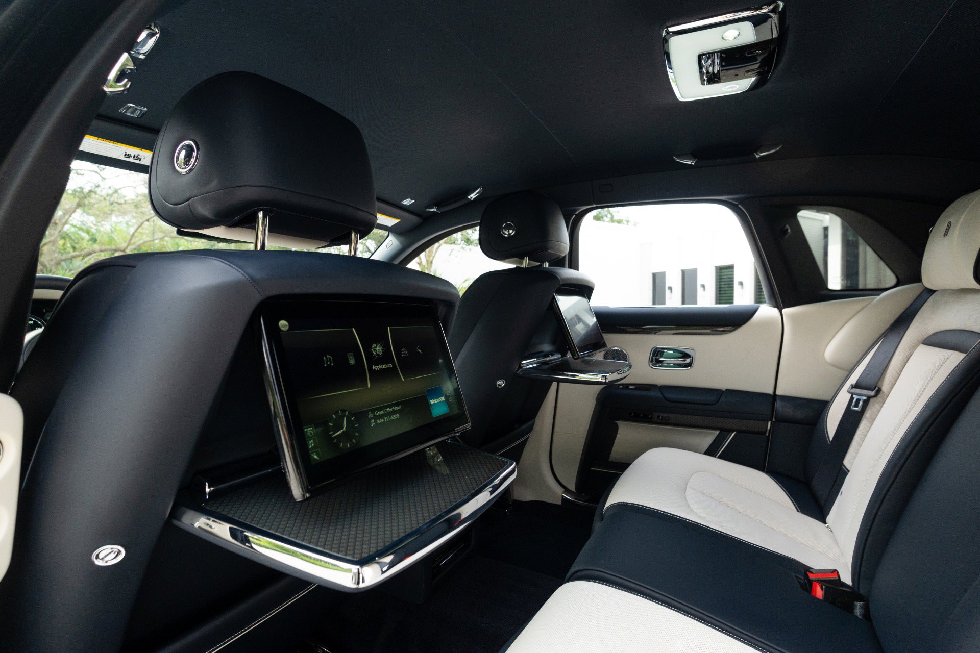 Used 2023 Rolls-Royce Ghost Black Badge w/ Black Badge Ghost Package image 75