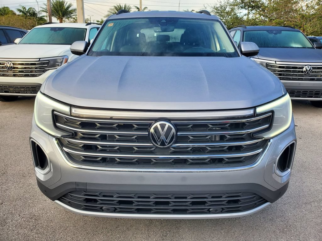 New 2026 Volkswagen Atlas SE FWD image 2