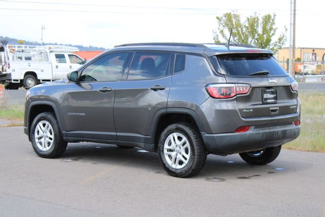 Used 2017 Jeep Compass Sport w/ Cold Weather Group AWD/4WD image 3
