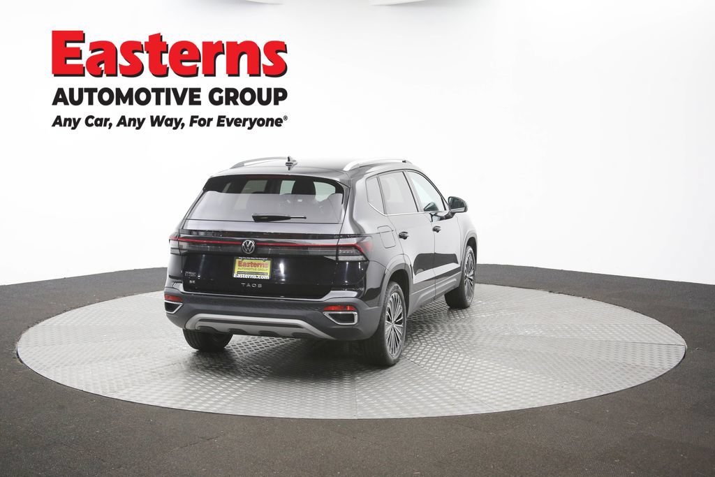 Used 2025 Volkswagen Taos SE FWD image 35