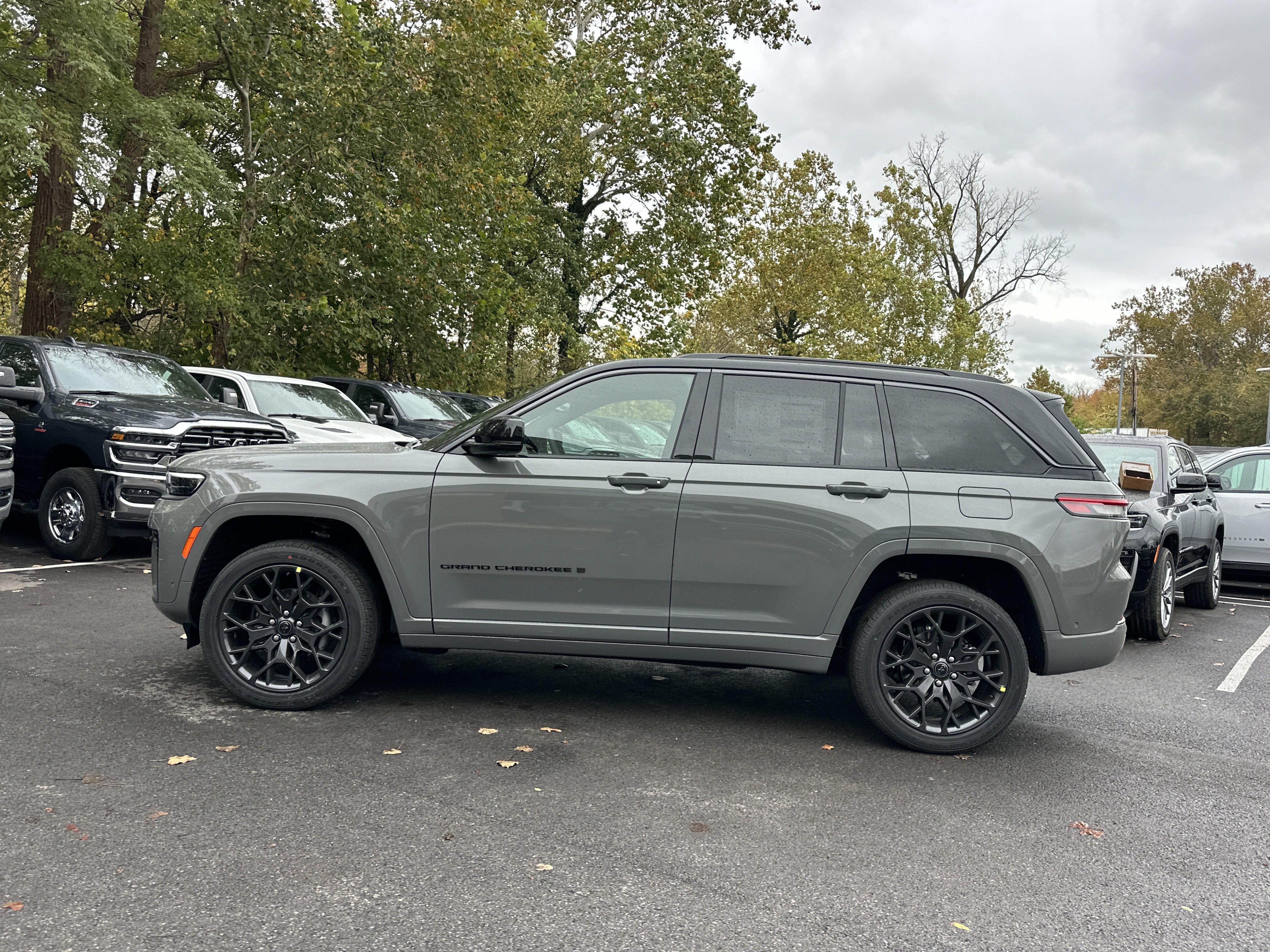 New 2027 Jeep Grand Cherokee Summit AWD/4WD image 25
