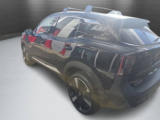 New 2026 Nissan Kicks SR FWD image 7