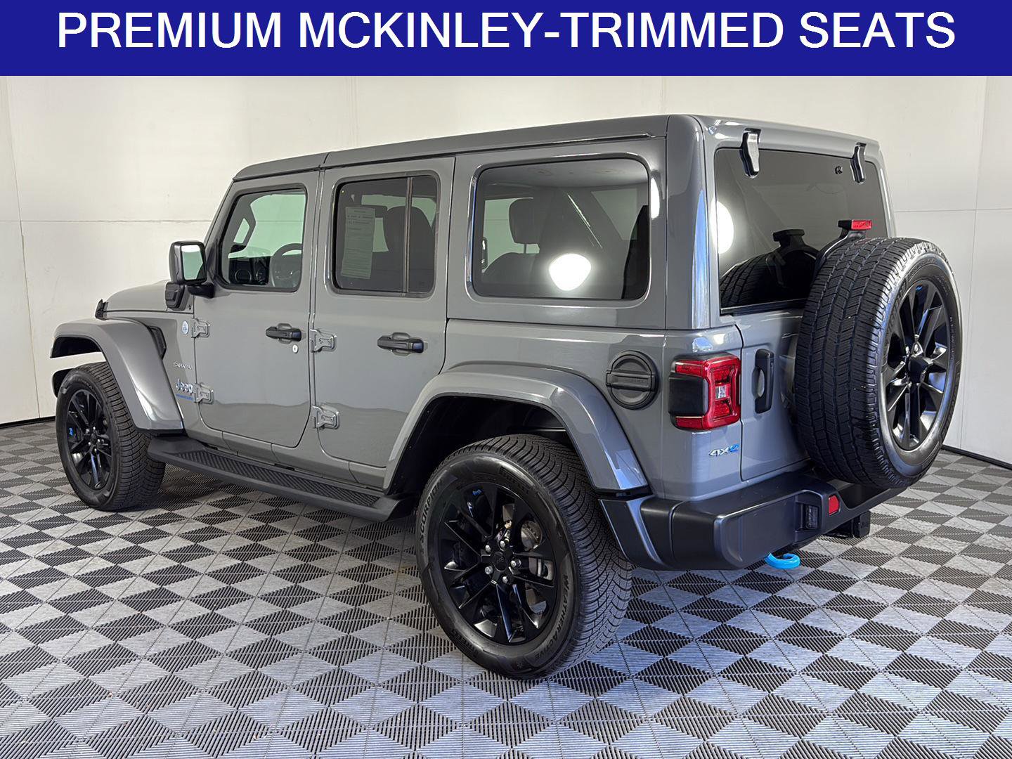 Used 2023 Jeep Wrangler Sahara w/ Cold Weather Group image 7