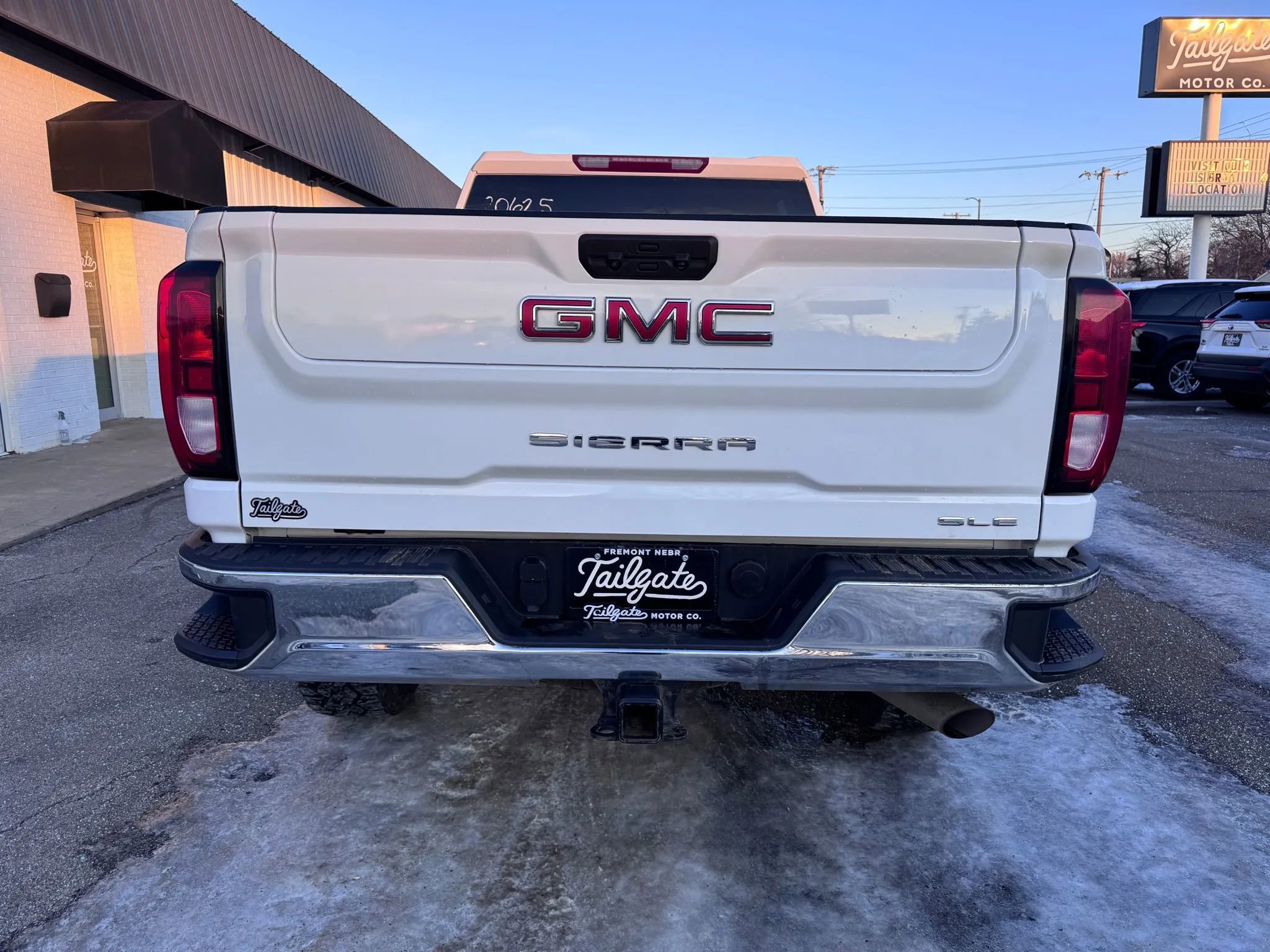 Used 2022 GMC Sierra 2500 SLE w/ SLE Convenience Package image 6