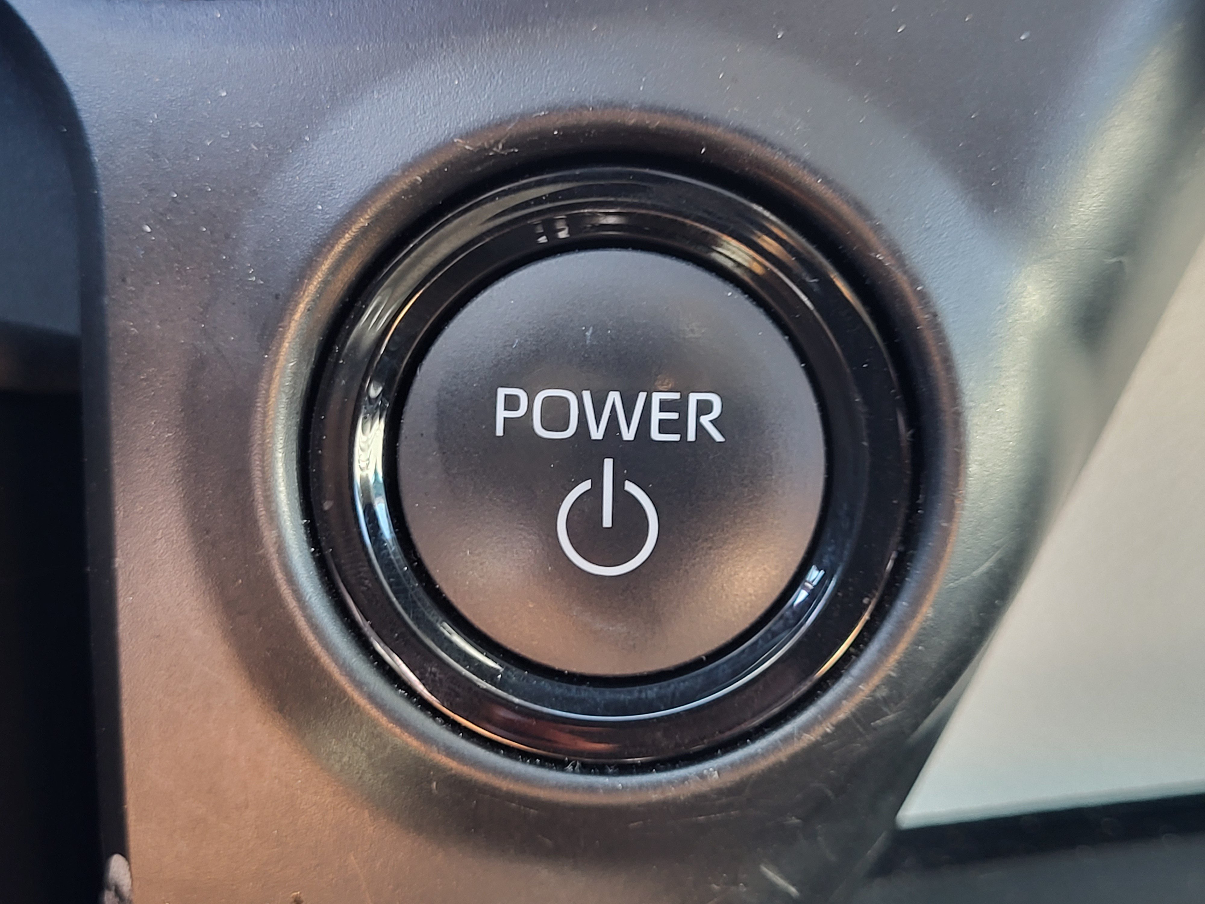Used 2025 Toyota Sienna XLE FWD image 30